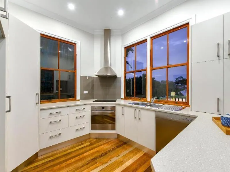 Bardon Oasis-Whole House & Great Deck To Yourself Brisbane 0*,  Australia
