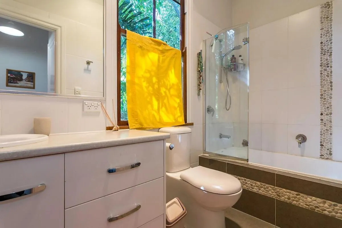 Bardon Oasis-Whole House & Great Deck To Yourself Brisbane
