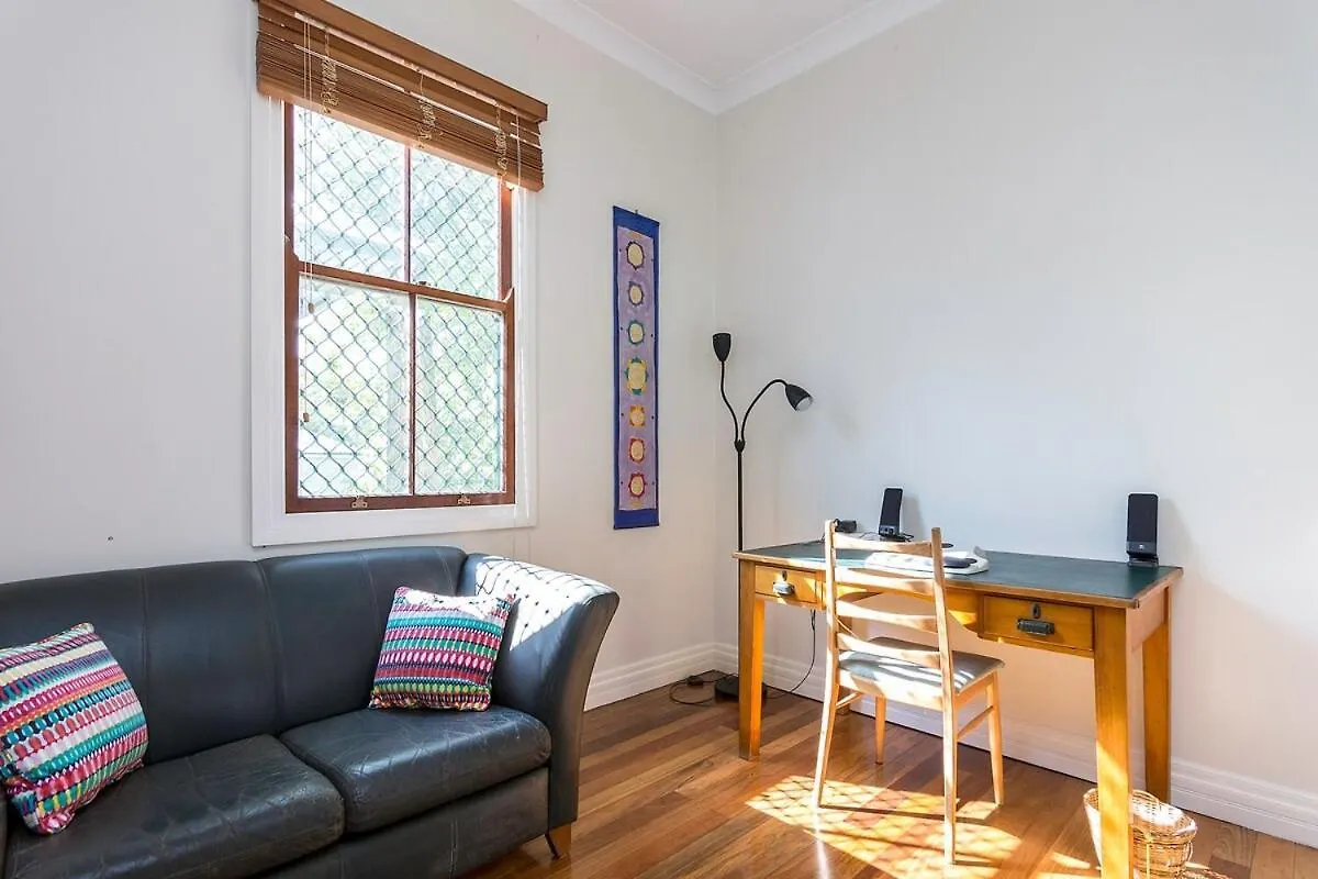 Bardon Oasis-Whole House & Great Deck To Yourself Brisbane